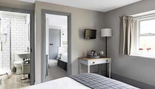 Classic Quadruple Room