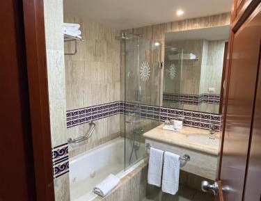 Junior Suite (1 Adult) 