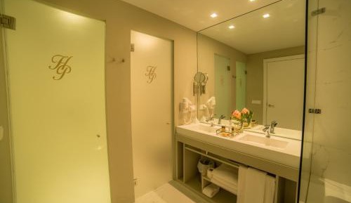 Double or Twin Room with Extra Bed