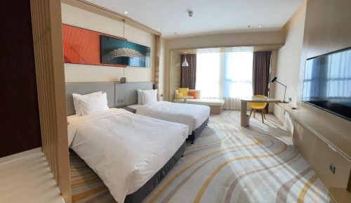 Standard Twin Room - High Floor/Smoking