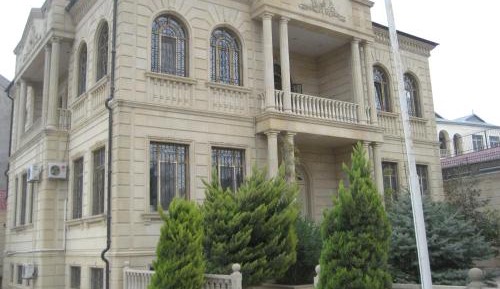 Villa with Garden View