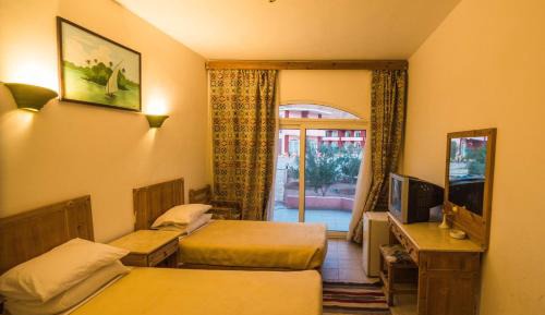 Triple Room with Balcony
