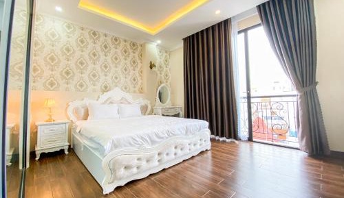 King Room with Balcony