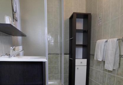Quadruple Room with Private Bathroom