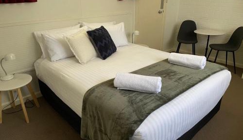 Standard Queen Room