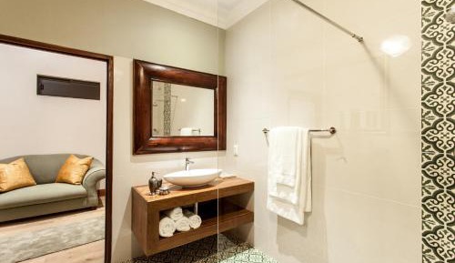 Superior King Room
