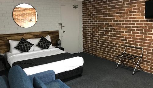 Deluxe Room with Kitchenette