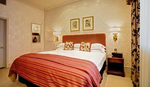 Superior King Room