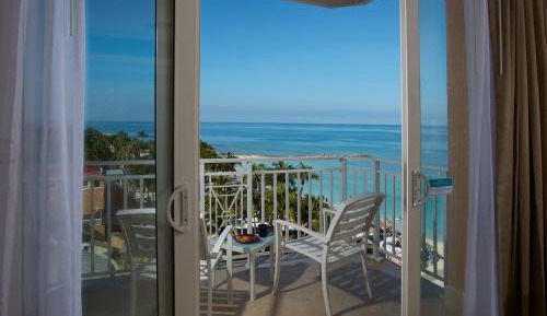Beach Tower One-Bedroom Suite