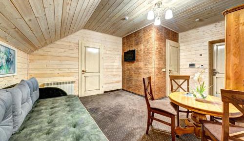 Suite with Spa Access