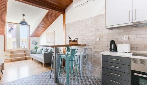 Apartment with Sea View - Fourth Floor