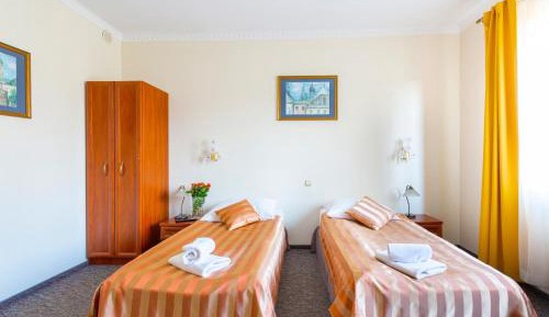 Large Twin Room