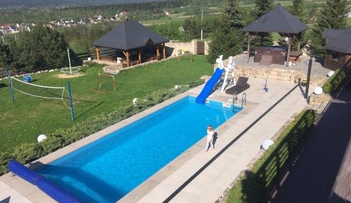 Duplex Apartment with Access to Jacuzzi