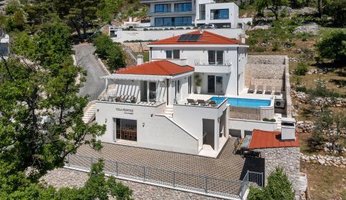 Five-Bedroom Villa with Private Pool