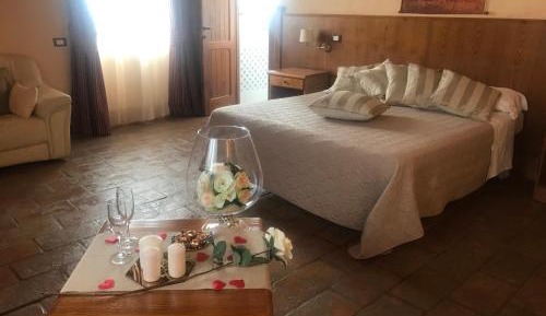 Deluxe Suite with Spa Bath