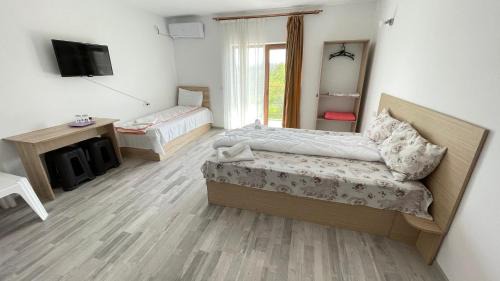 Triple Room with Balcony