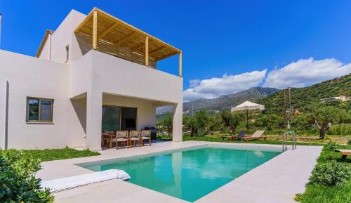 Two Bedroom Villa with Private Pool & Jacuzzi