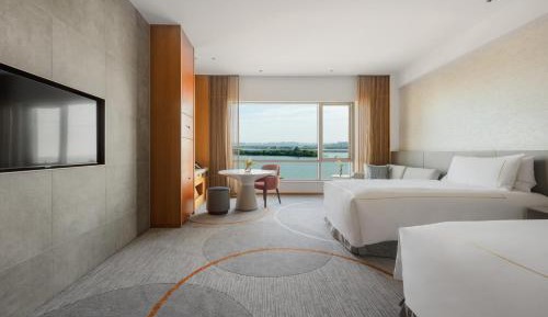 Premium Twin Room With Lake View