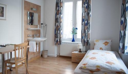 Single Room with Shared Bathroom