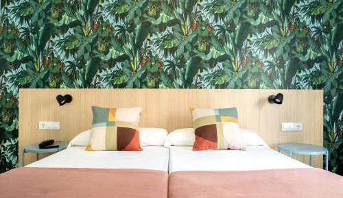 Superior Twin Room with Balcony