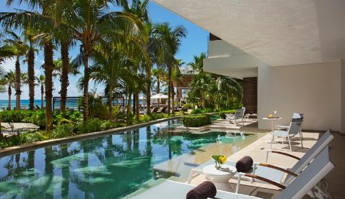 Preferred Club Master Suite Swimout Tropical View King