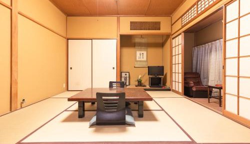 Japanese-Style Family Room with Open-Air Bath ( Up to 4 people )