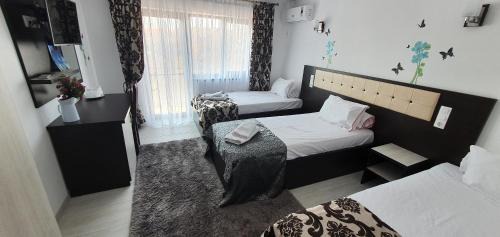 Triple Room with Balcony