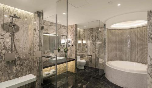 One-Bedroom King Suite
