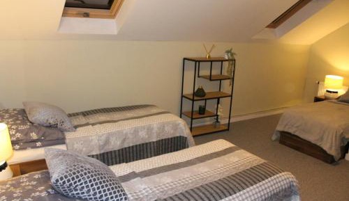 Triple Room with Private Bathroom
