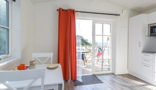 Standard Cottage with shared Shower