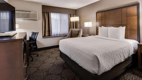 Queen Room