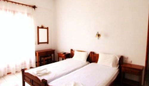 One-Bedroom Apartment with Sea View (4 Adults)