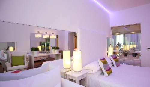 Junior Suite with Spa Bath