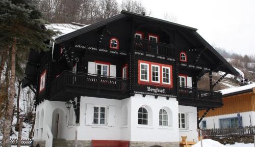 Six-Bedroom Villa 