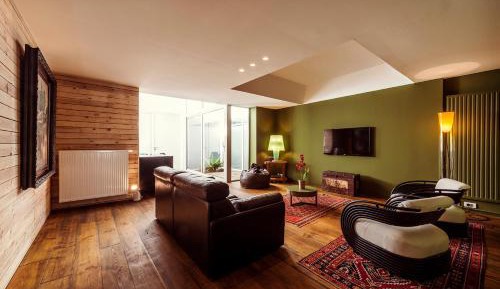 Large Two-Bedroom Apartment