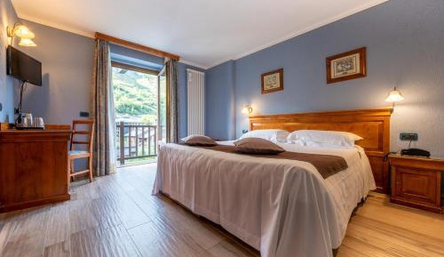 Double or Twin Room with Balcony