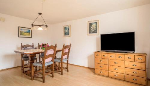 Superior One-Bedroom Apartment