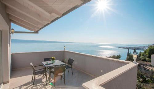 Apartment with Sea View