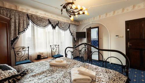 Deluxe Double Room with Bath
