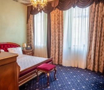King Suite with Spa Bath