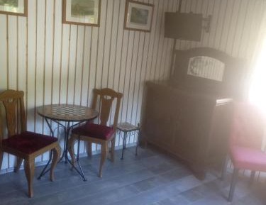 Holiday Home (2 adults)