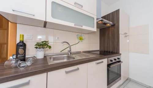 One-Bedroom Apartment with Balcony and Sea View