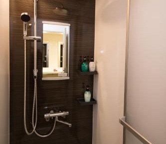 Standard Capsule Room - Female Only