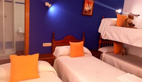 Family Room (2 Adults + 2 Children)