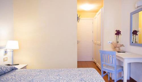 Standard Double or Twin Room with Sea View