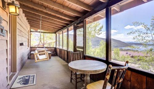 Ford Cabin