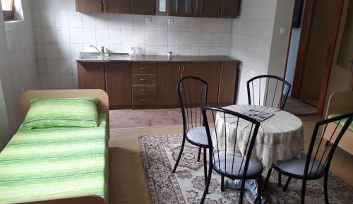 Quadruple Room with Shared Bathroom