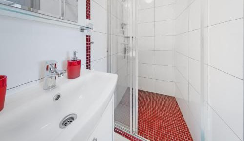 Studio Apartment (4 People regardless of age and 1 Child up to 2 years)