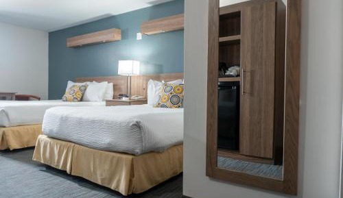 Room with Two Queen Beds