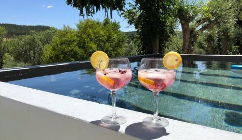 Standard Double Room with Shared Bathroom